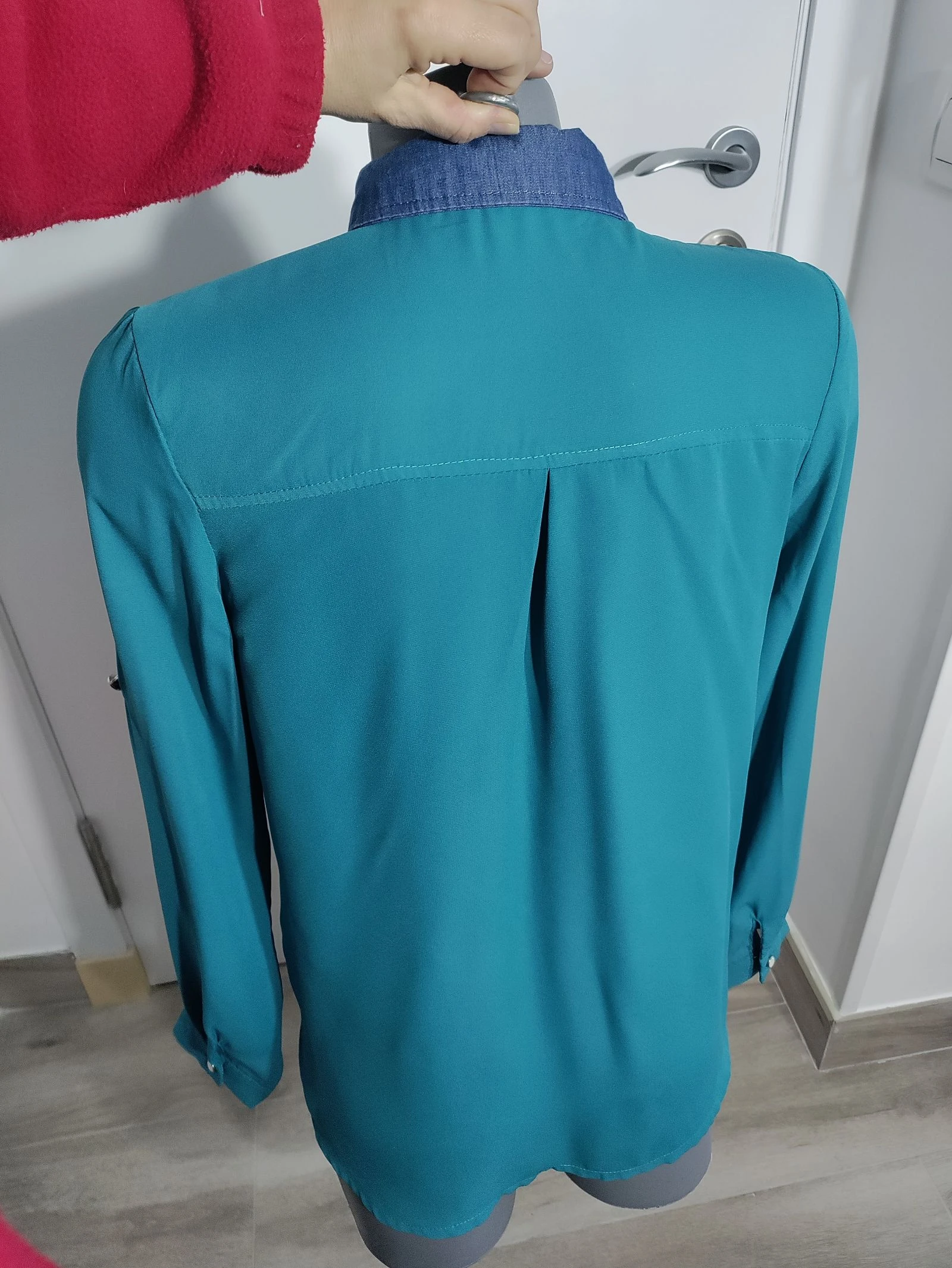 Blusa verde com gola joya 💎 pérolas e denim | tamanho M – photo 9